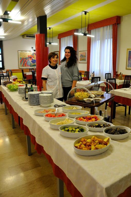 Albergo San Remo Montebelluna Bagian luar foto